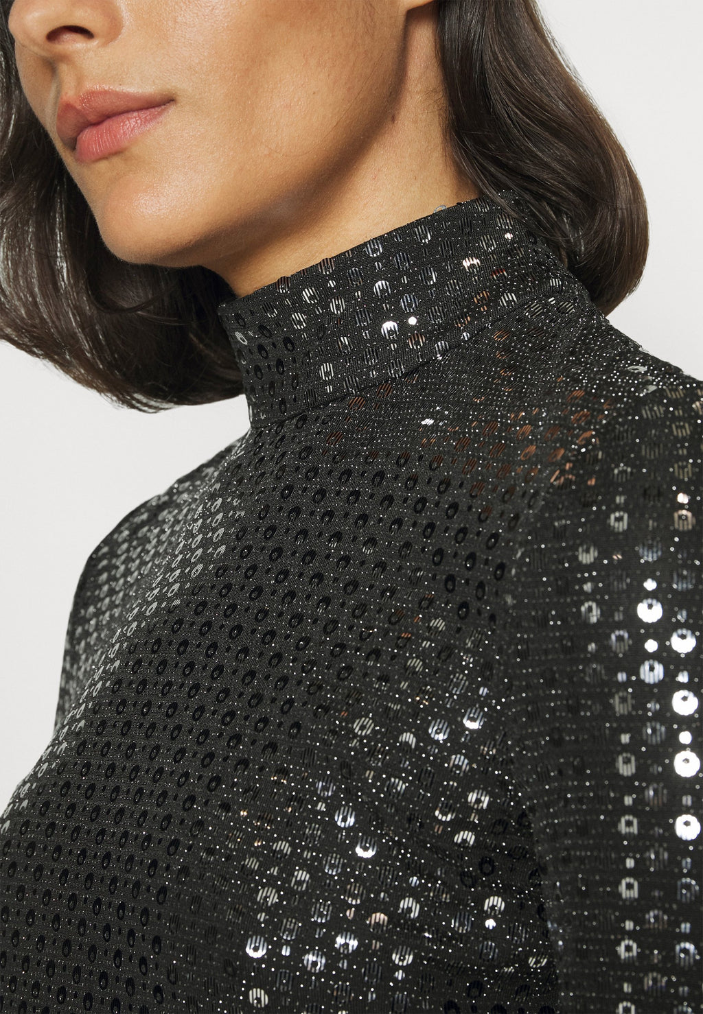 SEQUIN EVENING Media 6