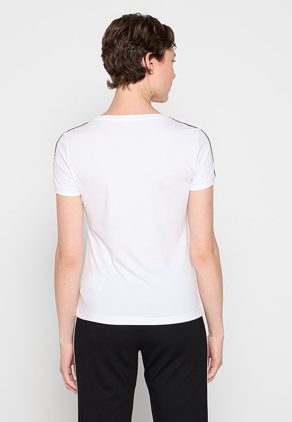 EA7 Emporio Armani