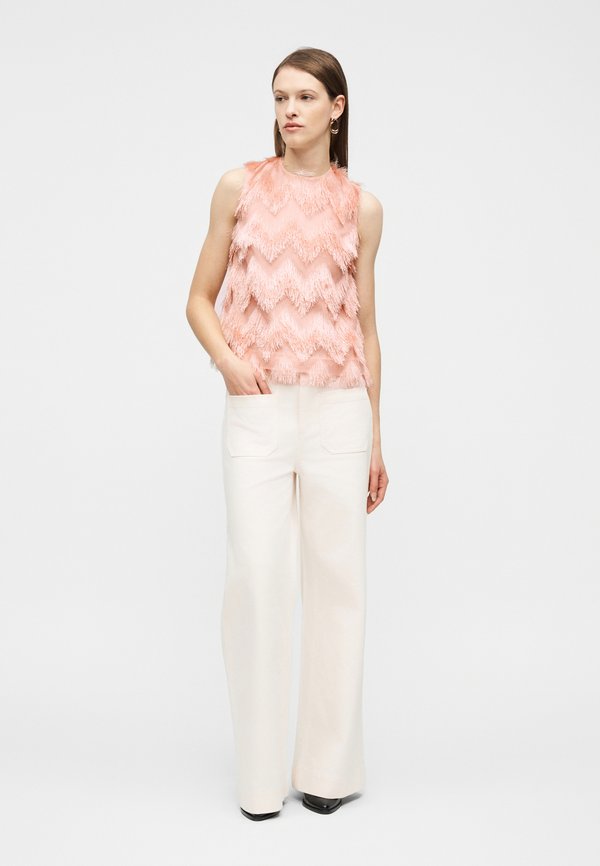 DESIGNERS REMIX LOTUS