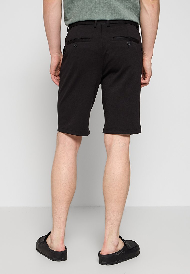 Lindbergh Shorts Media 3
