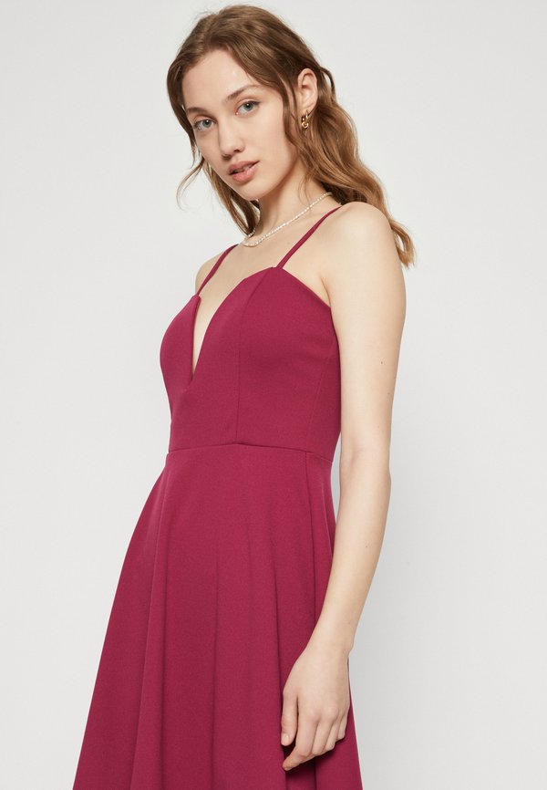 WAL G. MARIE V NECK SKATER