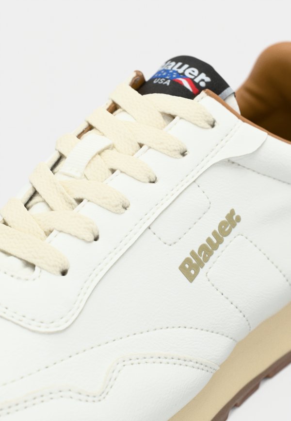Blauer FALCON01