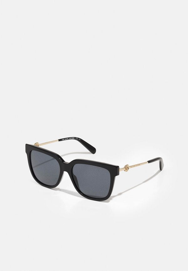 MARC JACOBS