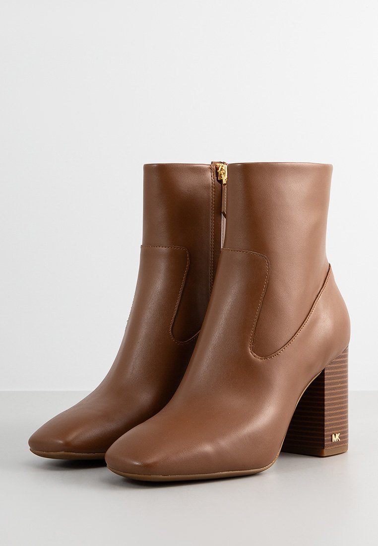 Michael Kors MARY