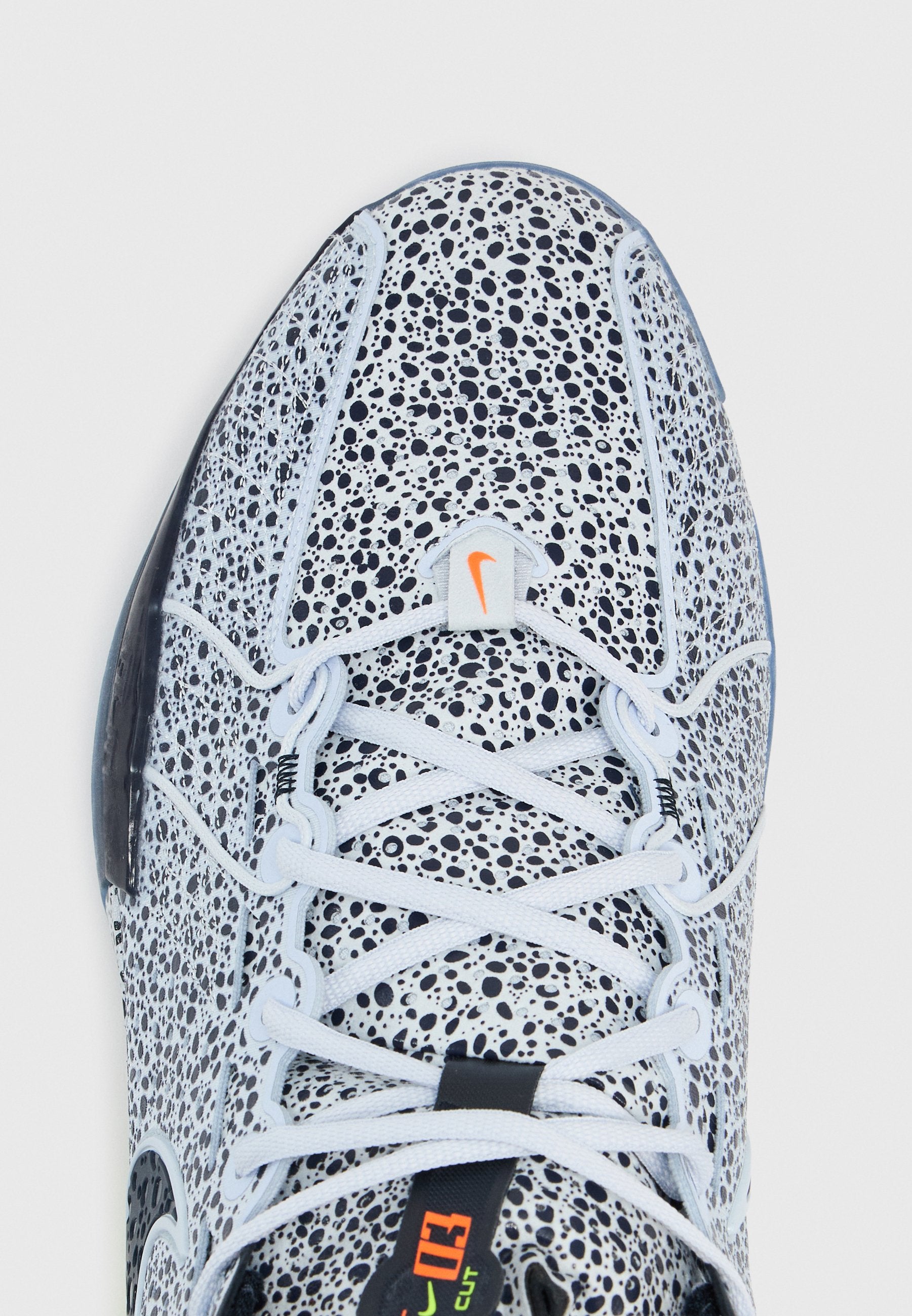 Nike Performance CUT 3