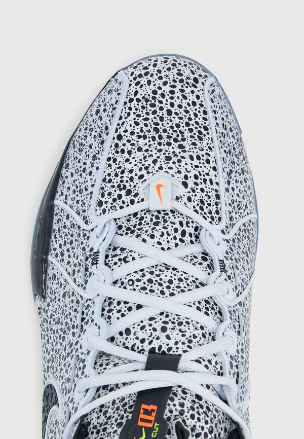 Nike Performance CUT 3