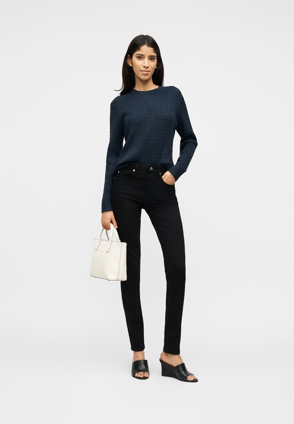 COMO MID RISE SKINNY BLACK JEANS Media 2