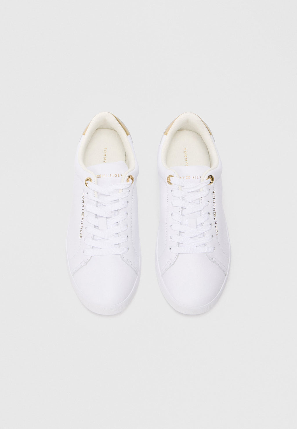 LEATHER LOGO PLAQUE COURT TRAINERS Media 4
