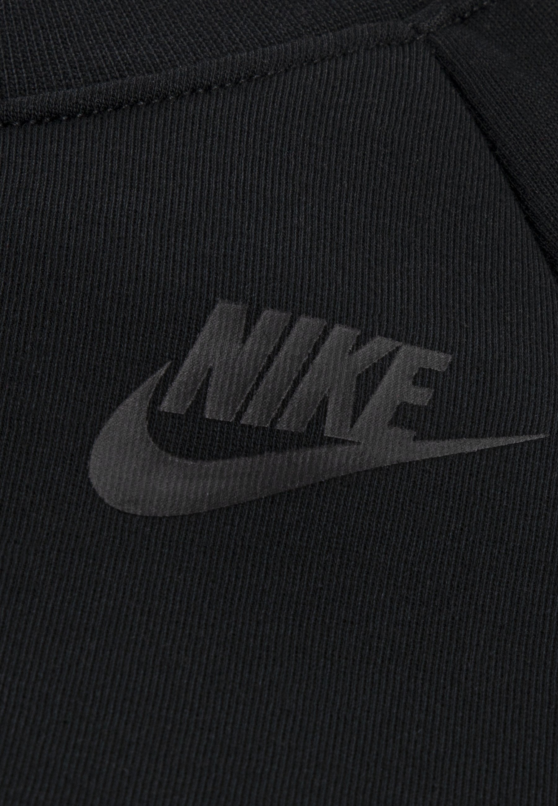 Nike Sportswear TECH TEE SET