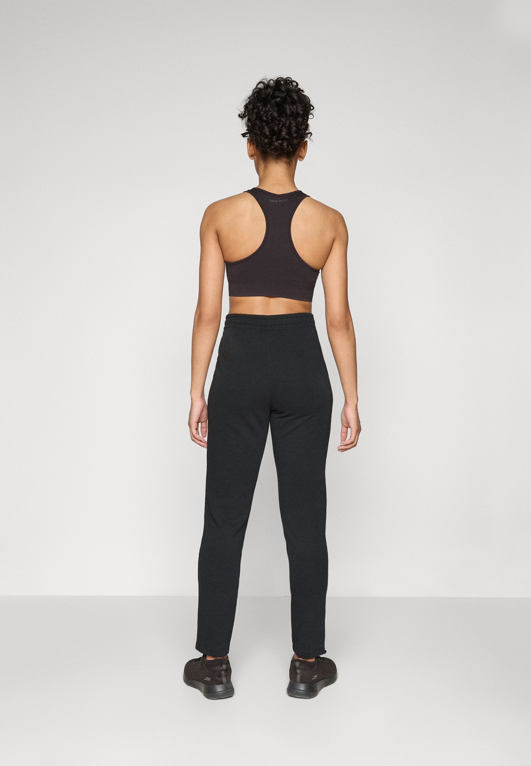ONLY Play ONPMELINA Slim Fit