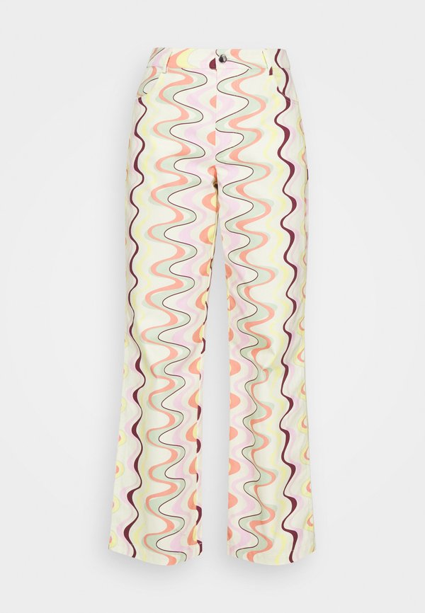 Résumé LILLYRS PANTS