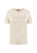 Beige Baumwoll-T-Shirt mit kurzen Ärmeln und rundem Ausschnitt. Merkmale das "MEXX"-Logo in metallischen Akzenten. Glatte Textur.