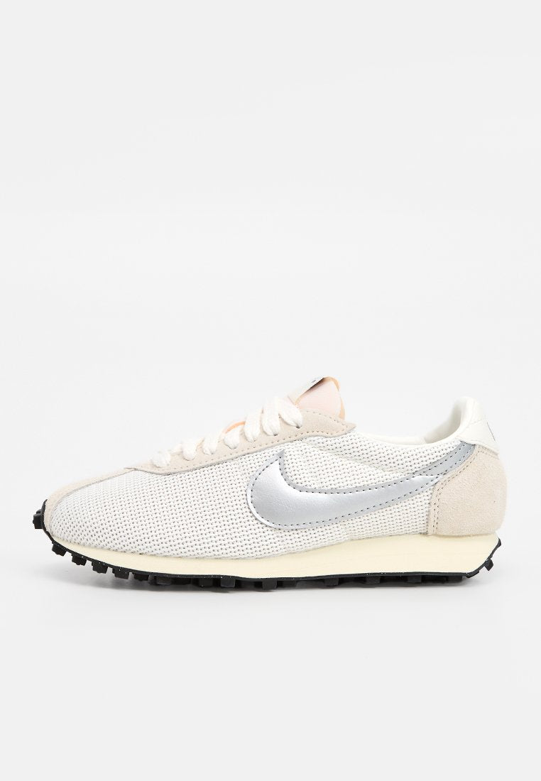 Nike Sportswear LD-1000