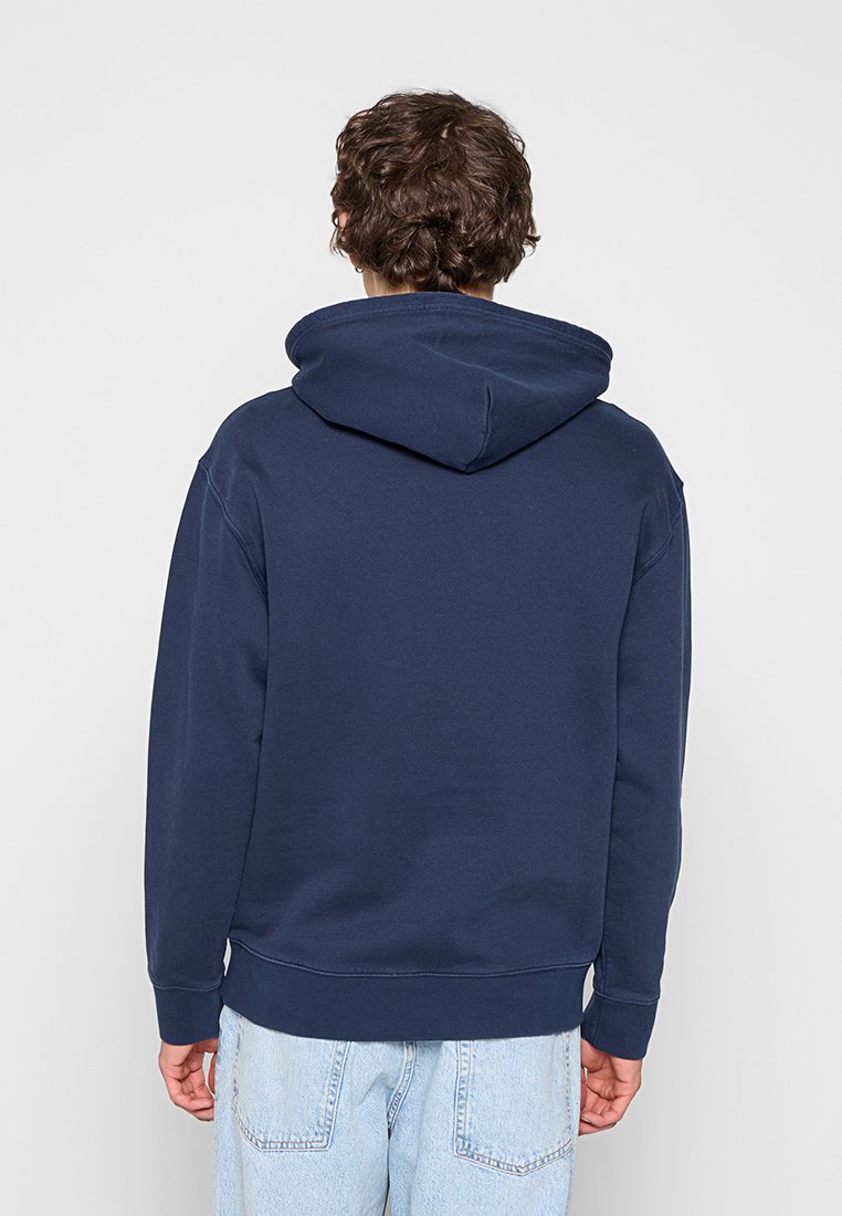 Levi's® RELAXED FIT