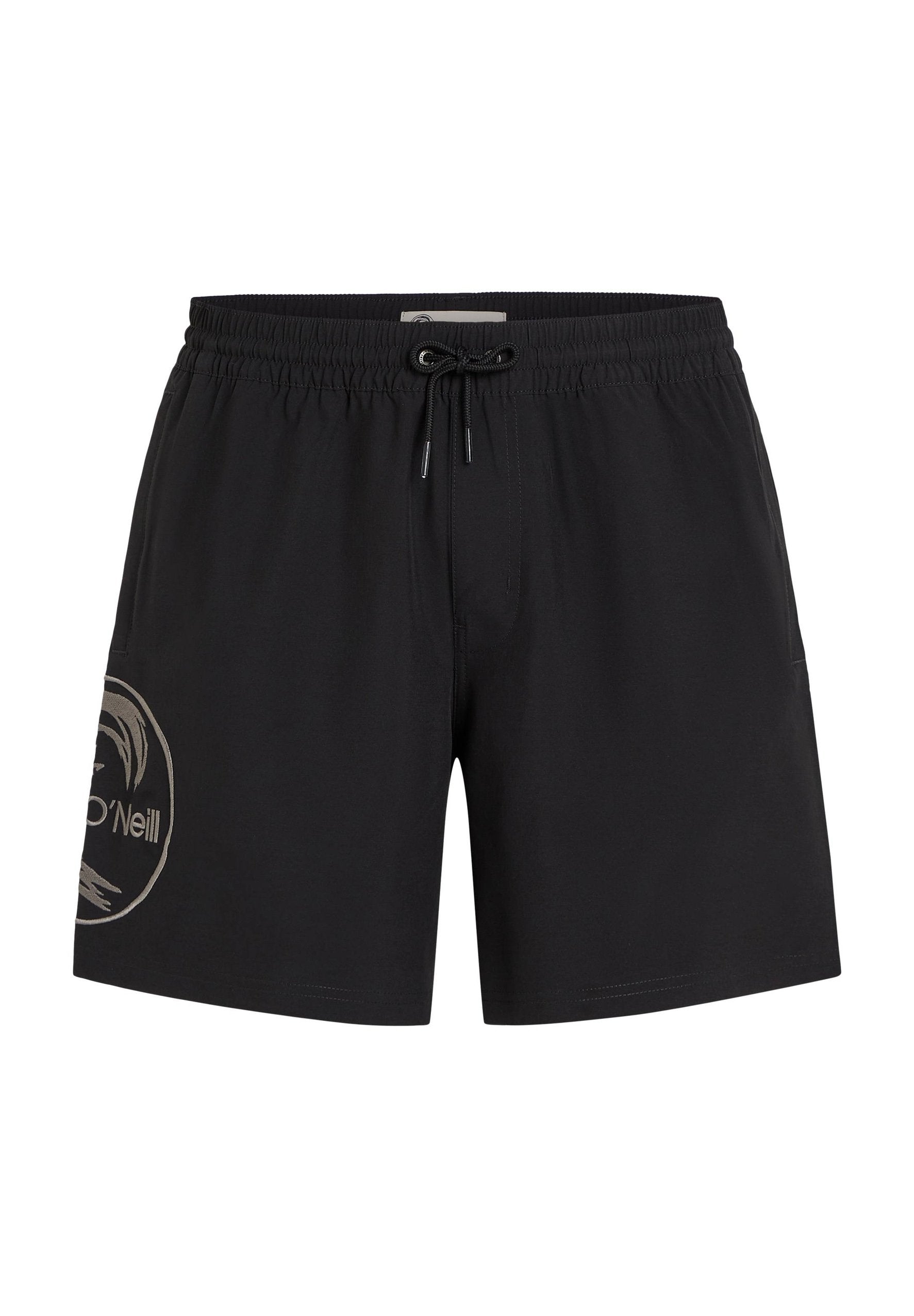 Schwarze Badshorts mit elastischem Bund und Kordelzug. Enthält ein Logo-Design in hellgrau auf der linken Seite. Glattes Material, lässige Passform.