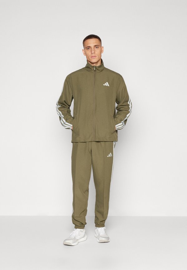 adidas Sportswear SET - Tracksuit - olive strata