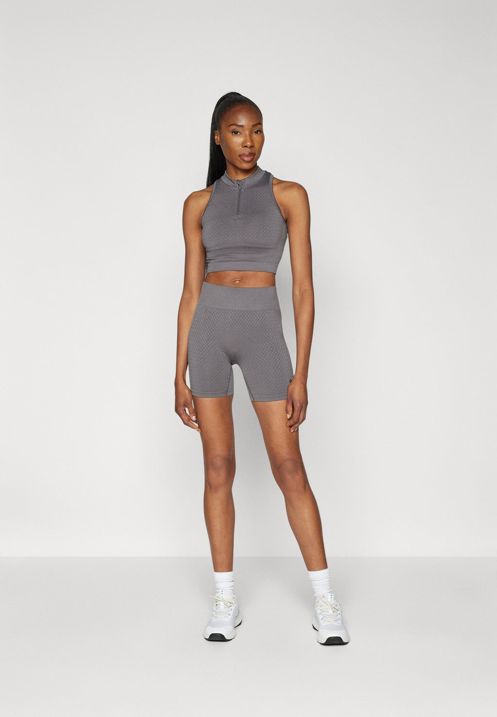 Even&Odd active CROPPED SEAMLESS SPORTS VEST WITH 1/4 ZIP AND RACER BACK