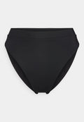 Schwarzer, hoch taillierter Bikini-Slip mit glatter Textur und elastischem Taillenbund. Einfaches Design, keine Muster oder sichtbare Verzierungen.
