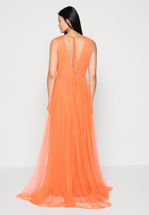 Pronovias VIAS