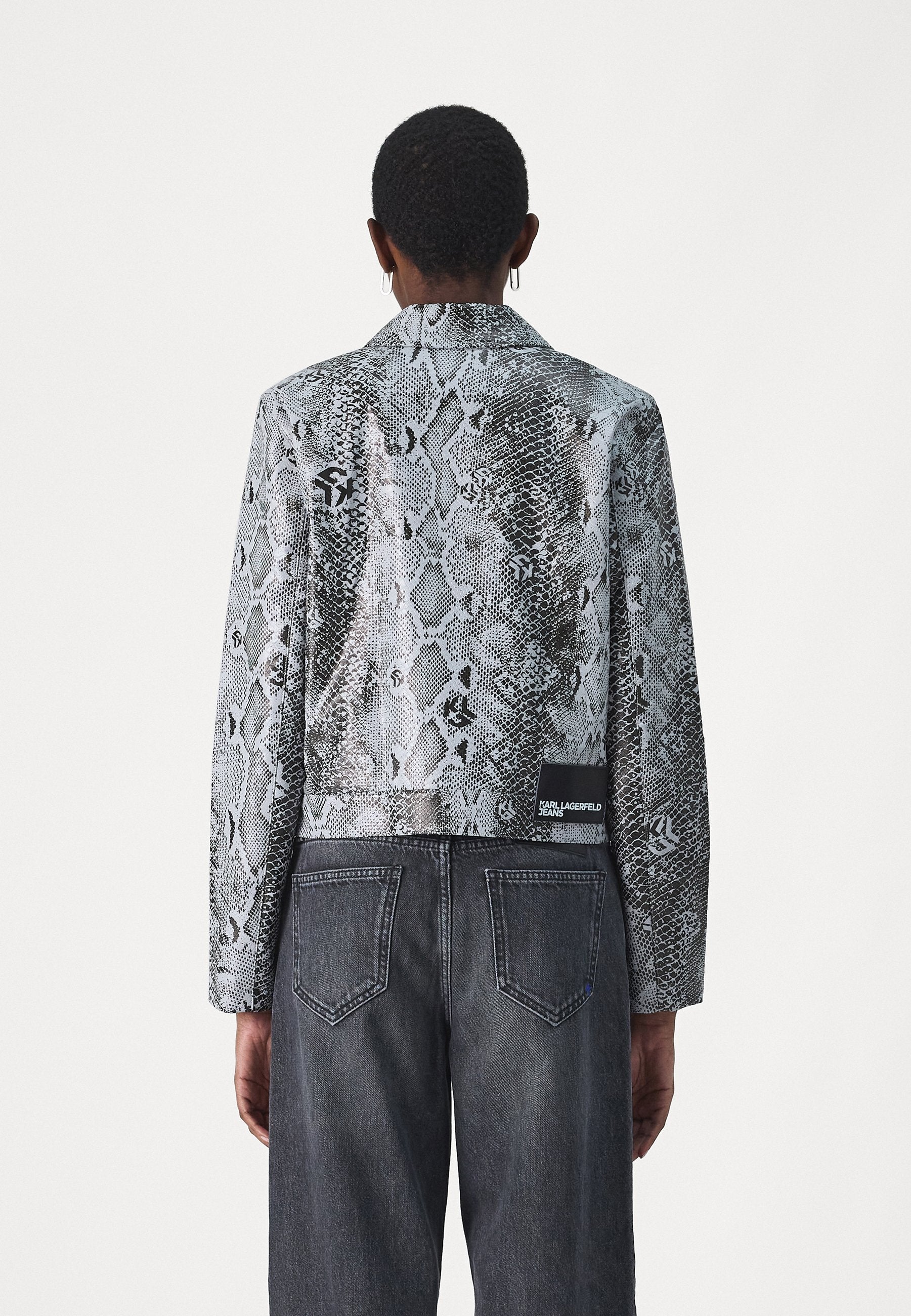 FAUX JACKET Media 4