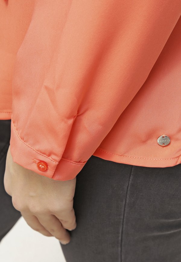 Esprit Maternity
