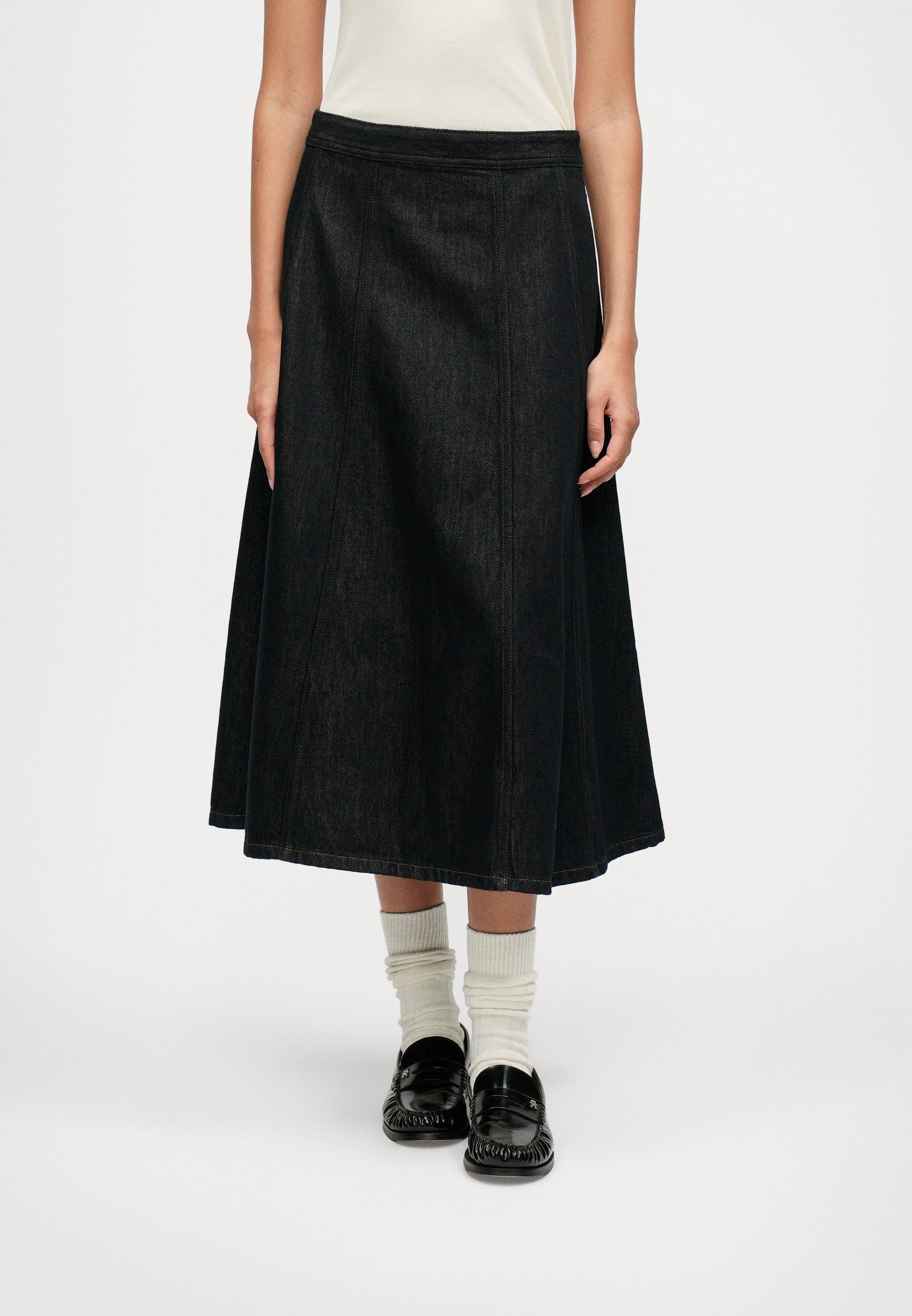 HIGH RISE DENIM FLARE MIDI SKIRT Media 3