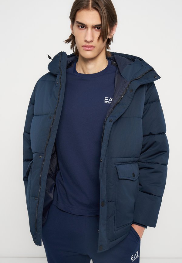 EA7 Emporio Armani