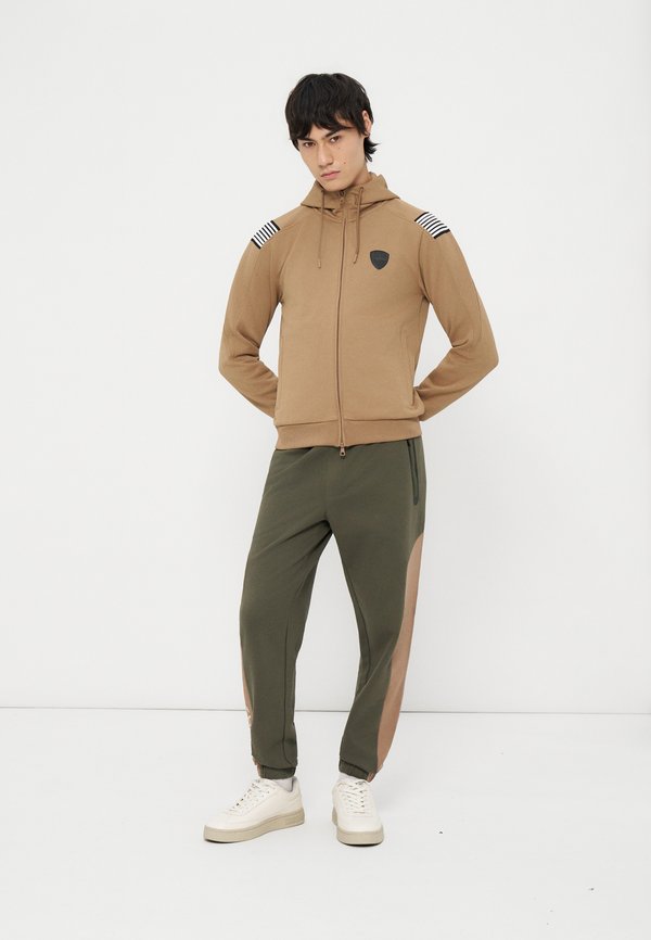 EA7 Emporio Armani