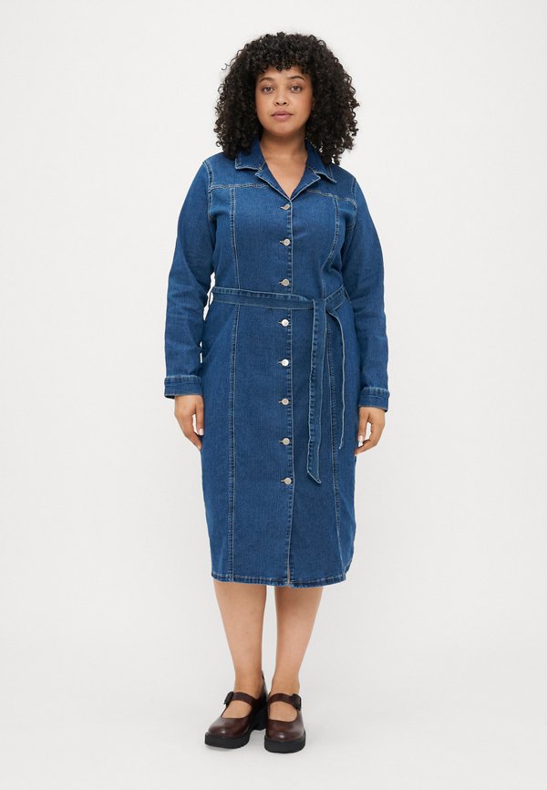 Vero Moda Curve Denim VMCTELLY Midi - Denim dress - dark blue denim