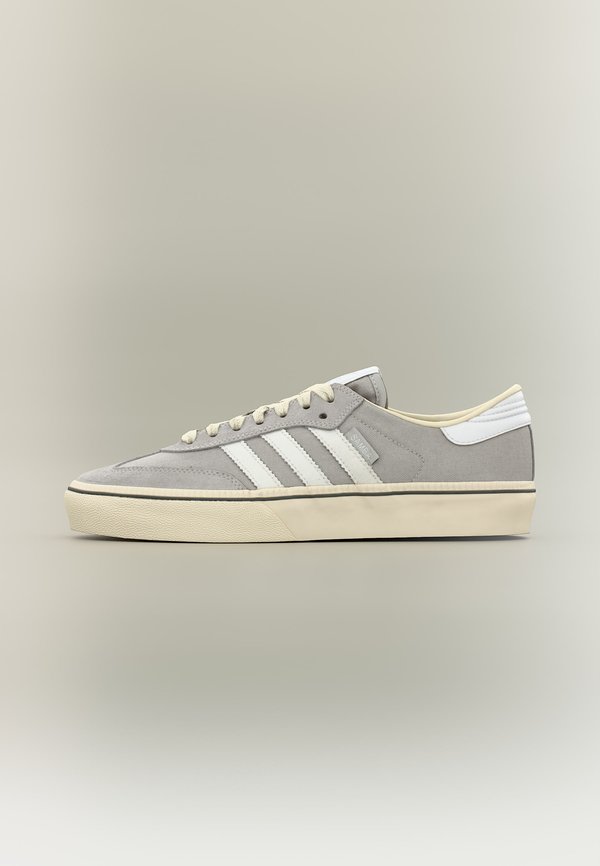 adidas Originals SAMBA ST UNISEX - Trainers - grey two/footwear white/cream white