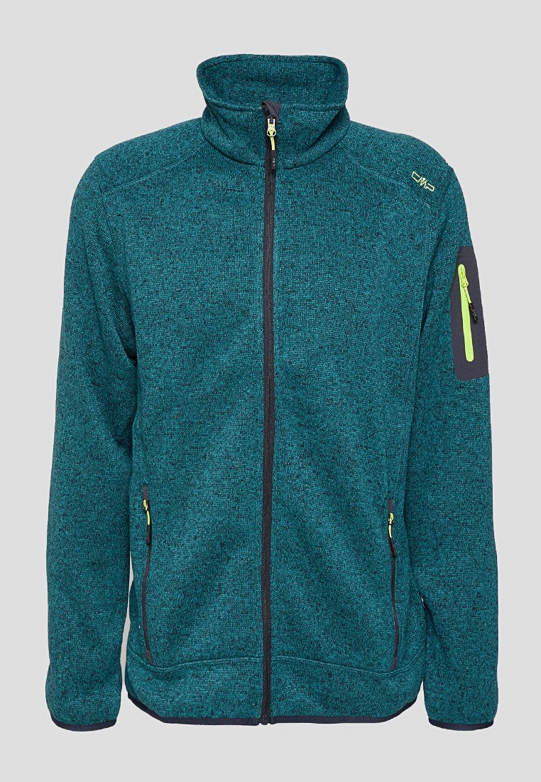 Fleecejacke in Tannengrün mit durchgehendem Reißverschluss, hohem Kragen, schwarzen Reißverschlüssen, neongelben Reißverschluss-Zippern und einer Reißverschlusstasche am linken Ärmel.