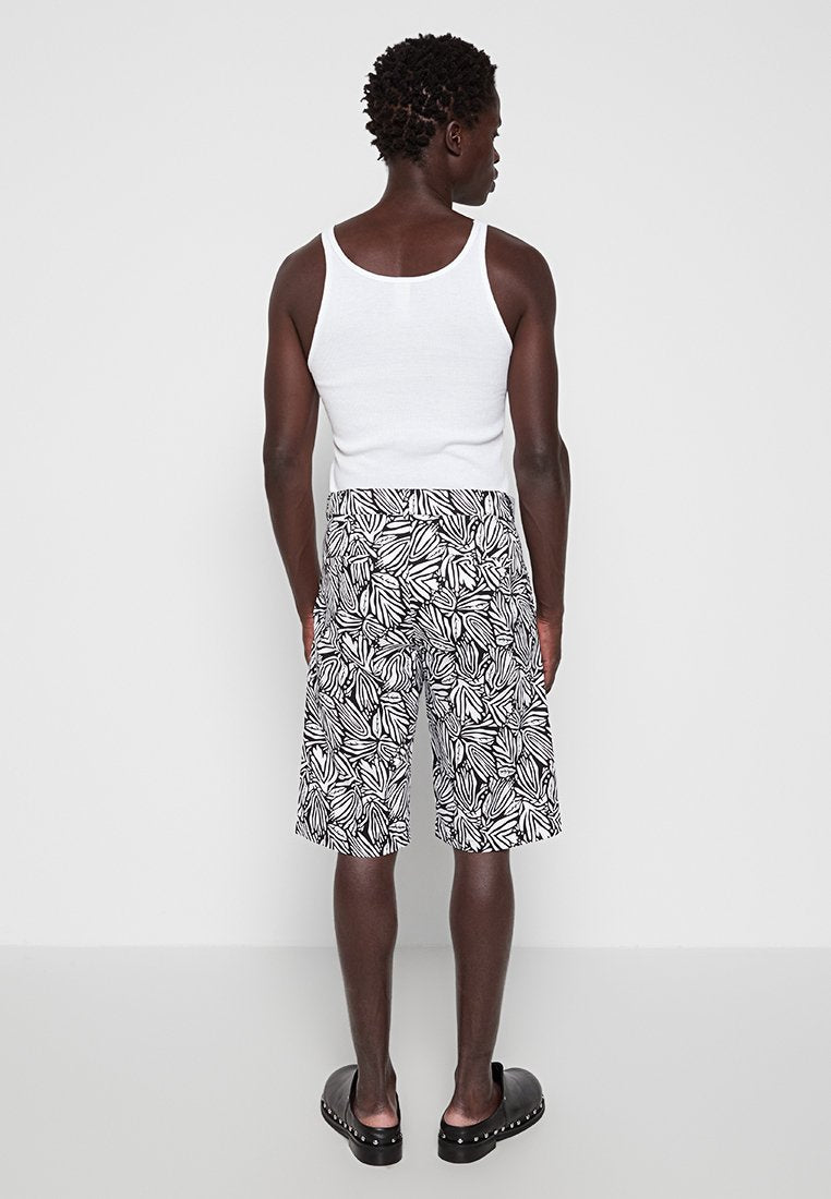 KARL LAGERFELD Shorts Media 3