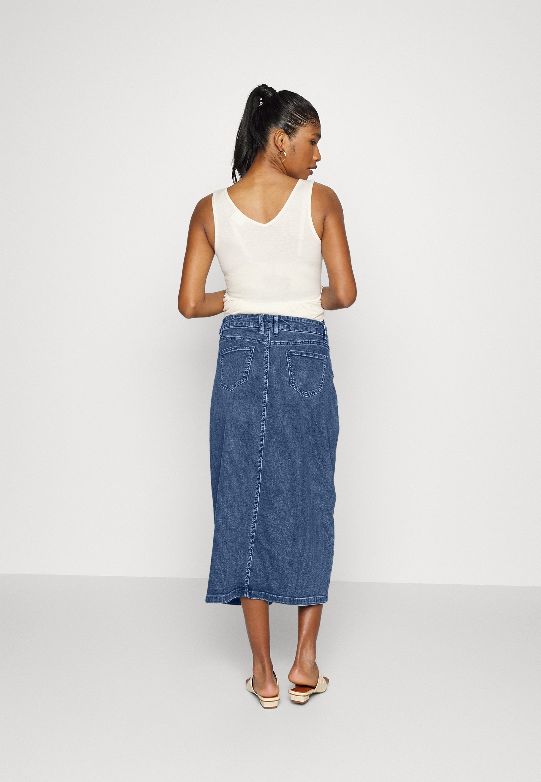 Forever Fit MIDI SKIRT