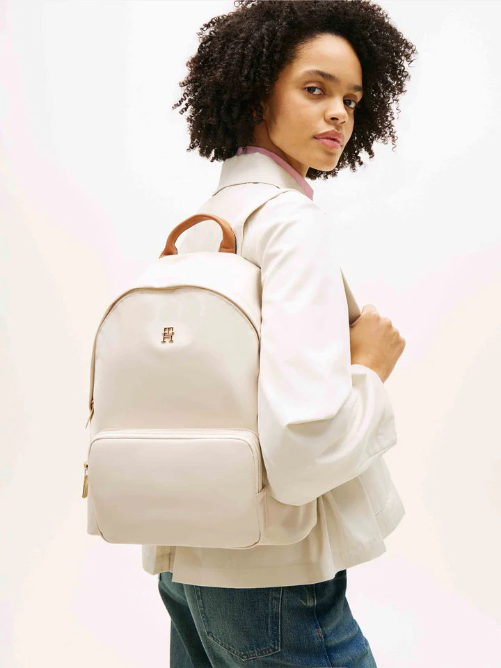 Tommy Hilfiger MONOGRAM DOME - Backpack - soft cream