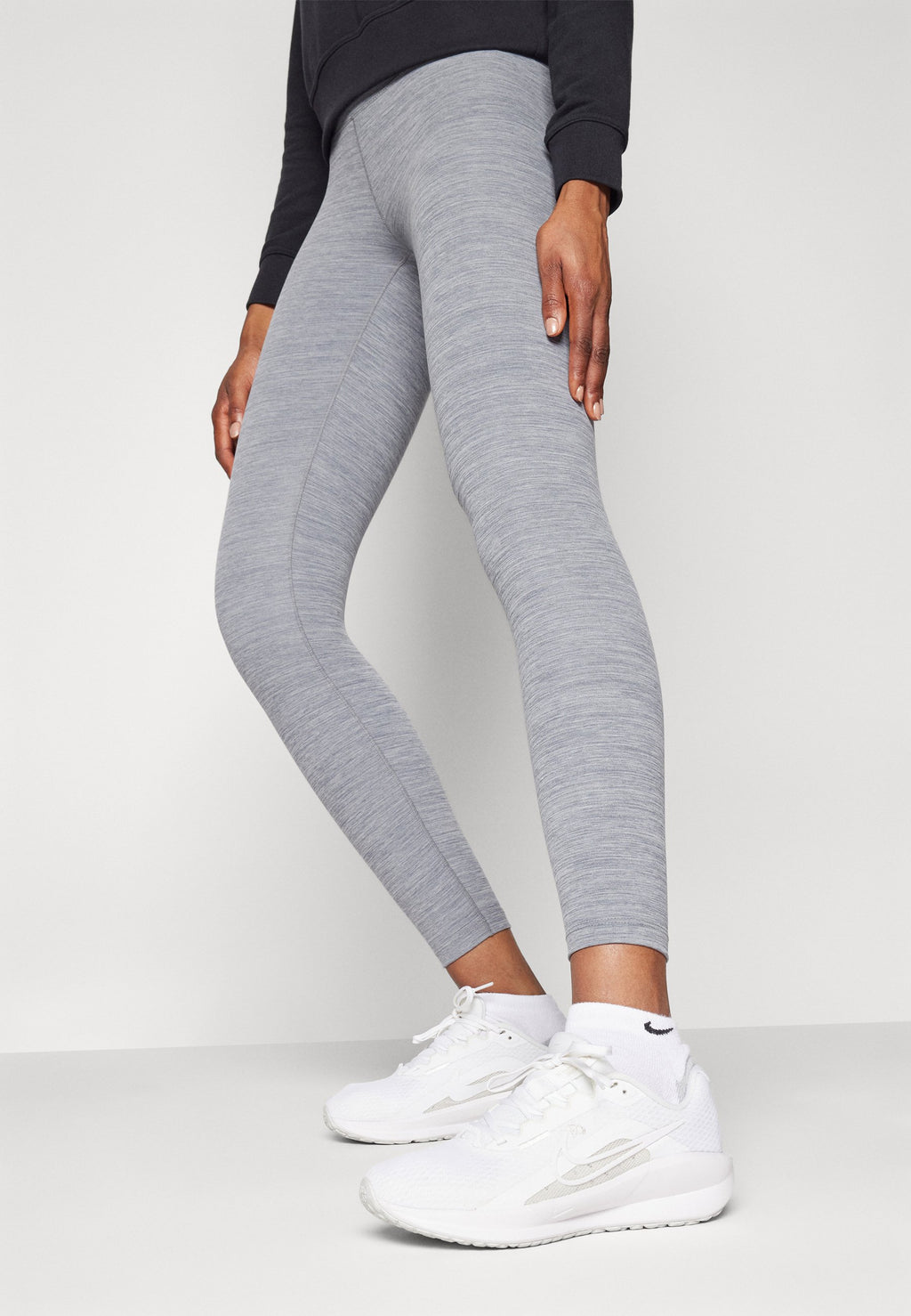 Nike Performance ONE