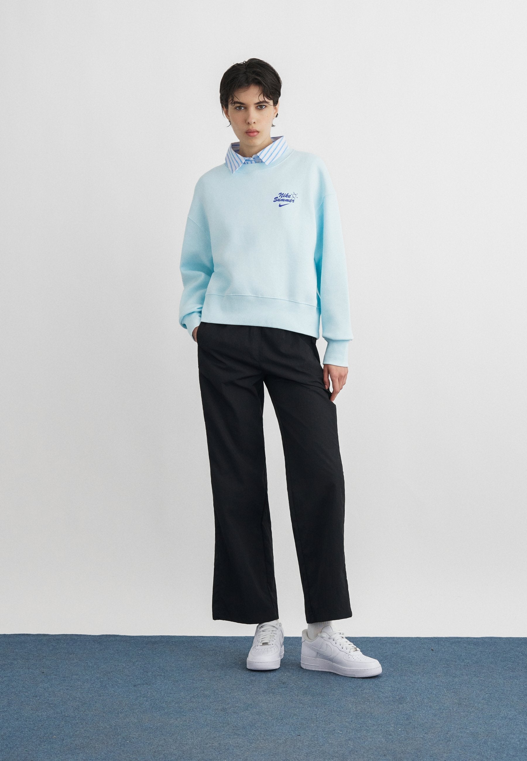 Nike Sportswear CREW