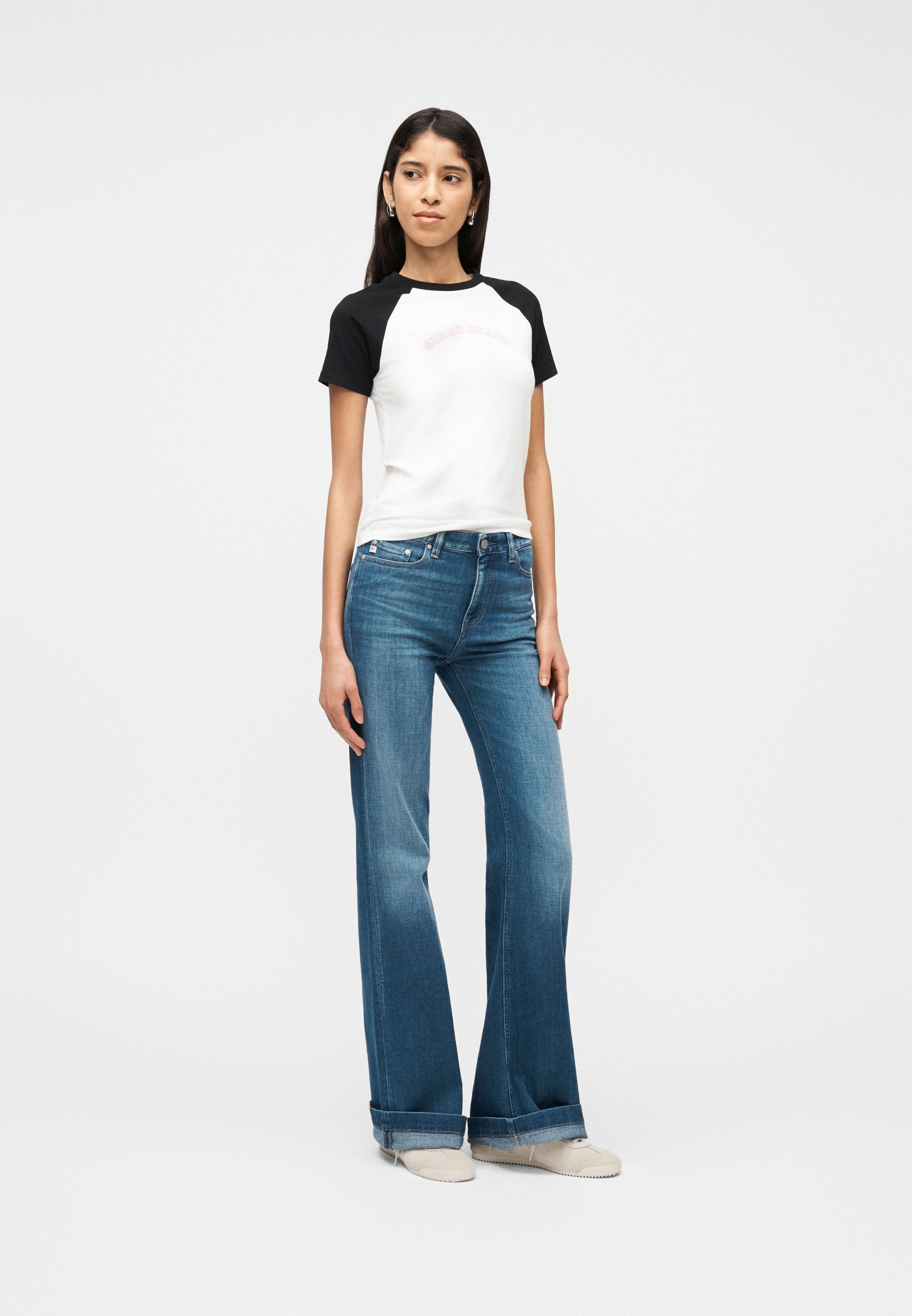 Guess Jeans GJ SS CN SLIM RAGLAN PIPING TE