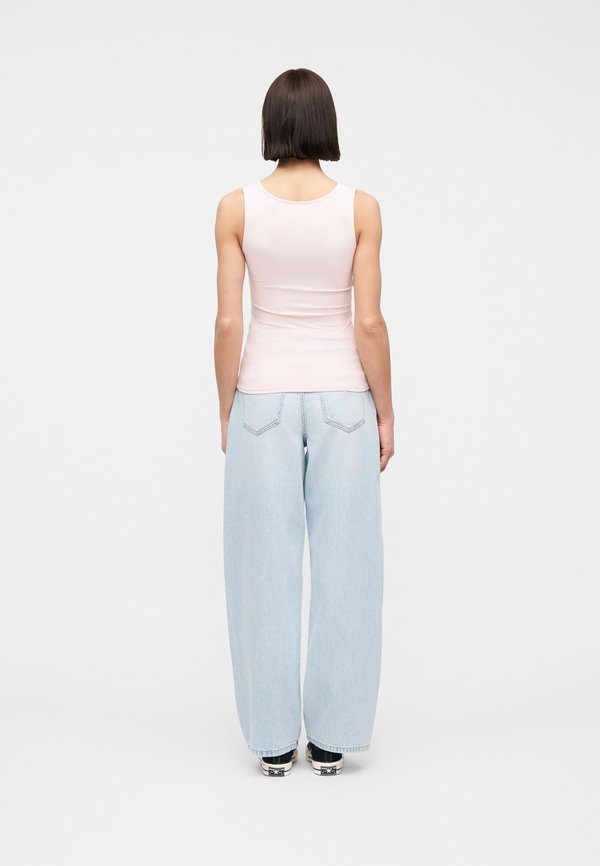 Vero Moda Mom fit VMESTELLE High rise Barrel