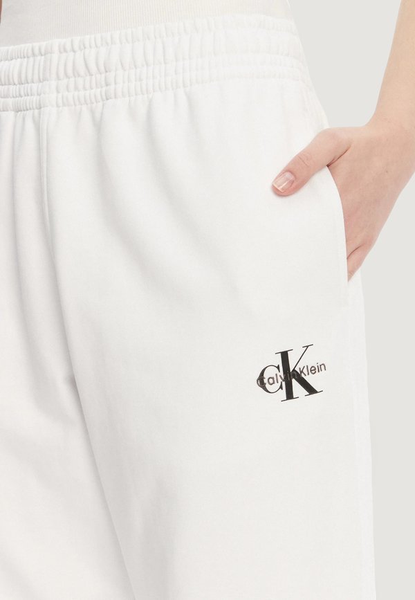 Calvin Klein Jeans MONOLOGO FRENCH TERR LV047B235G