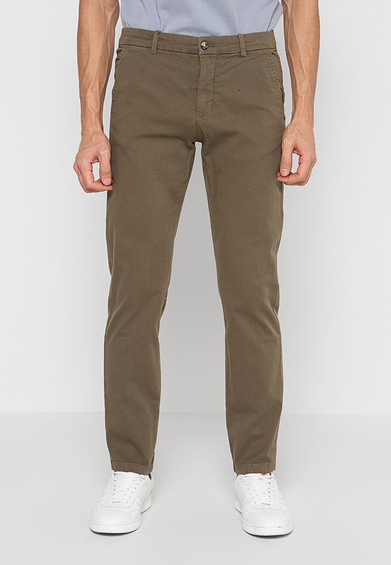 SLIM FIT Media 1