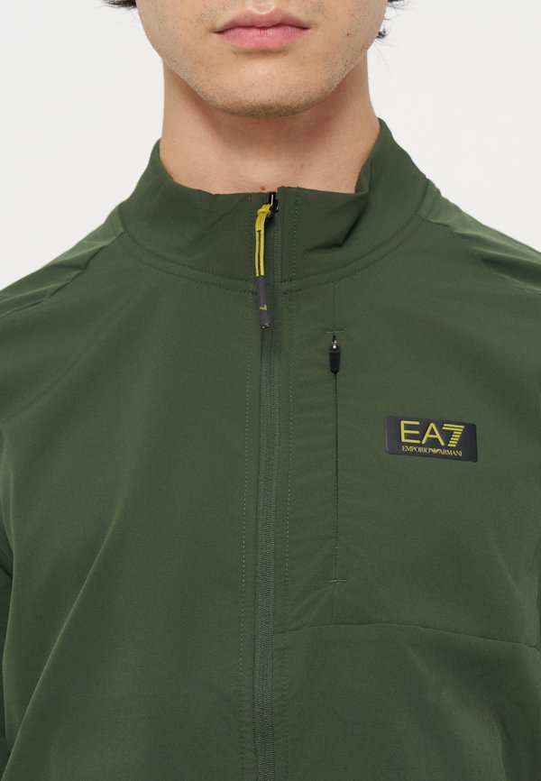 EA7 Emporio Armani