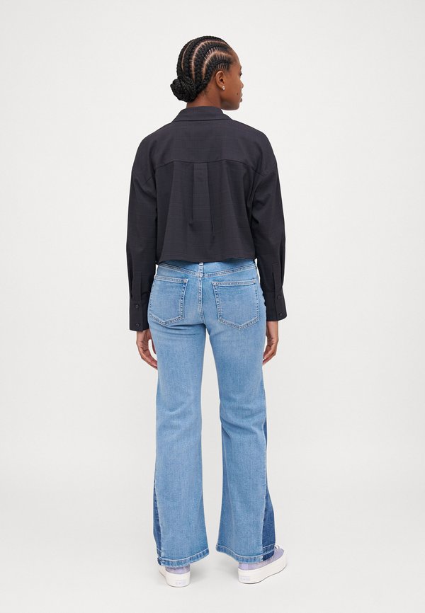 ONLY Petite ONLNIARA CHECK SHORT SHIRT