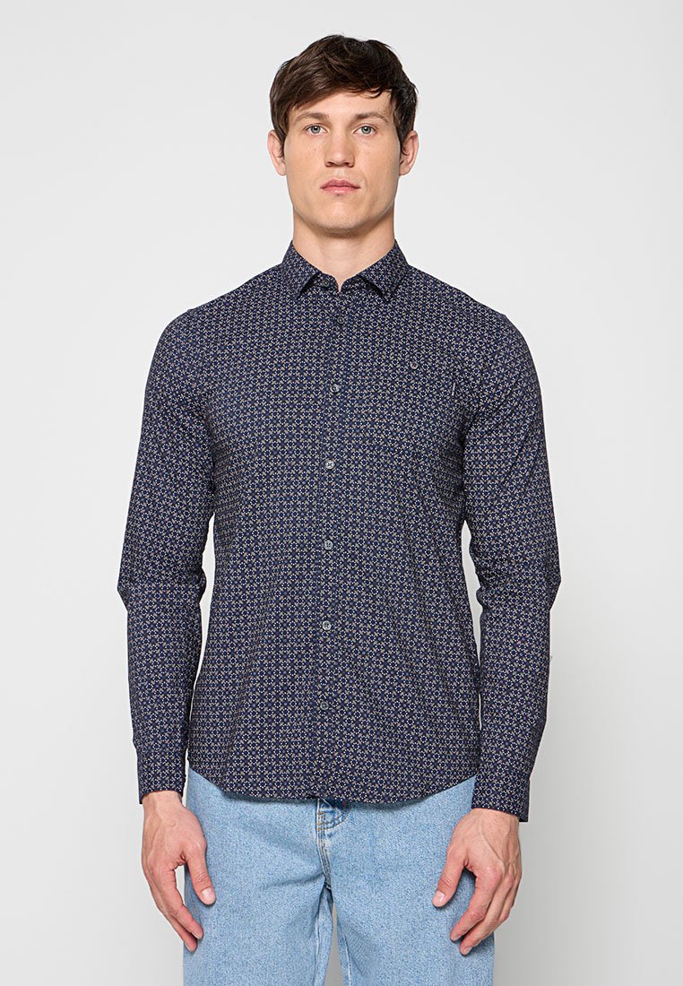 Petrol Industries SLIM FIT