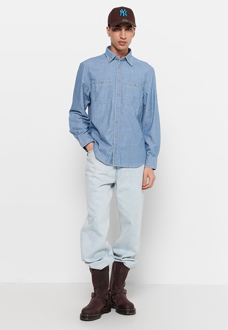 7 for all mankind