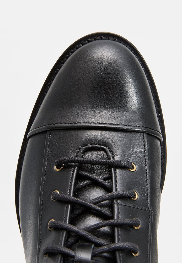 Jimmy Choo CAYO
