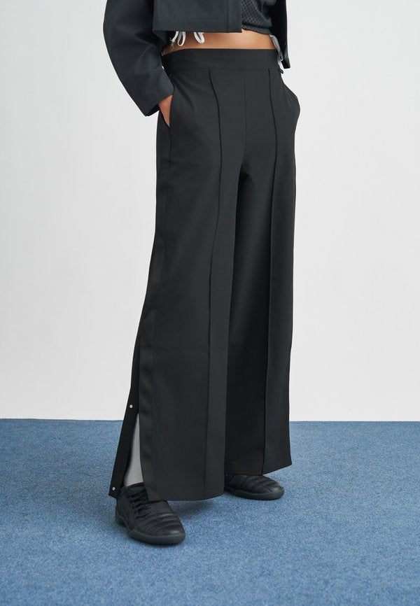 Nike Sportswear TEARAWAY - Trousers - black/smoke grey