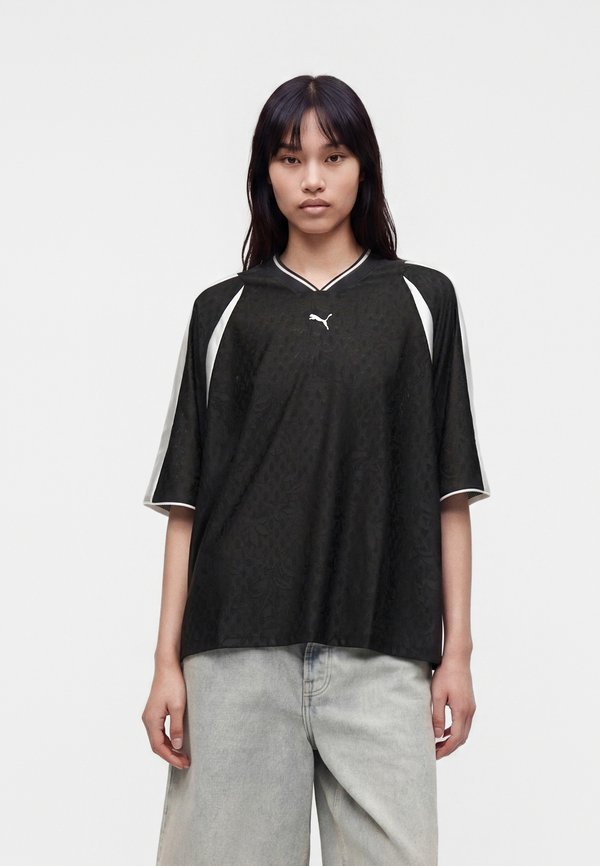 Puma OVERSIZED SHORT SLEEVE  - Basic T-shirt - black
