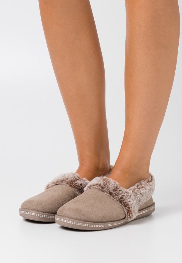 Skechers COZY CAMPFIRE - Slippers - dark taupe