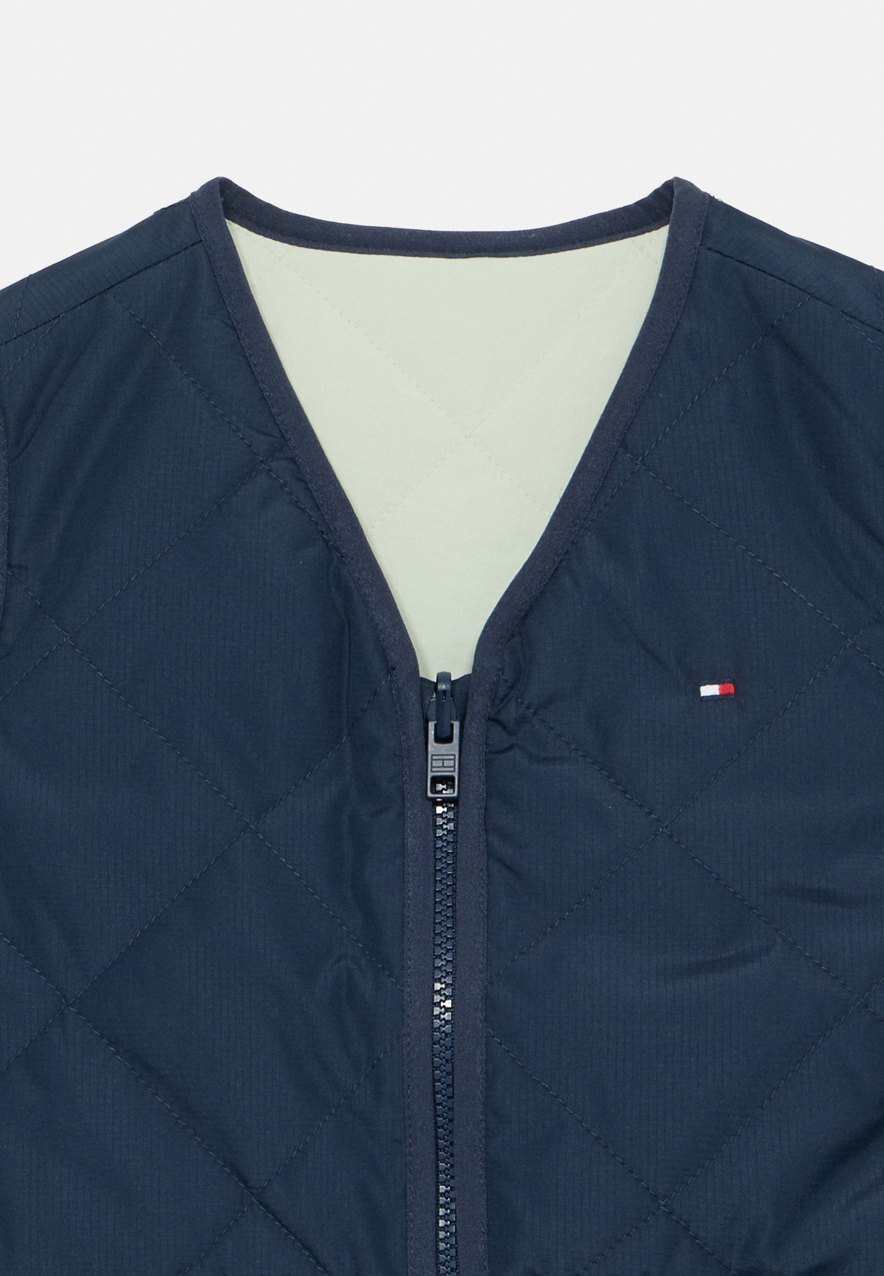 REVERSIBLE MIX QUILTED VEST Media 6