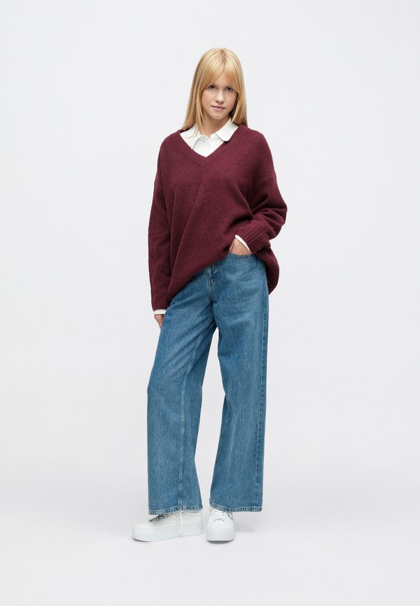 Abercrombie & Fitch V NECK